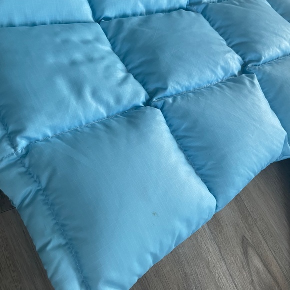 Vintage Light Blue Puffer Jacket - Picture 10 of 16